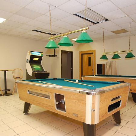 Knights Inn & Suites St. Clairsville Extérieur photo